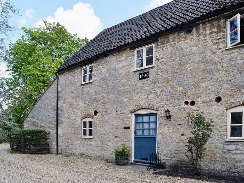 Beautiful stone-built Georgian property close to the River Nene | Barley Cottage - River Nene Cottages, Water Newton, near Peterborough