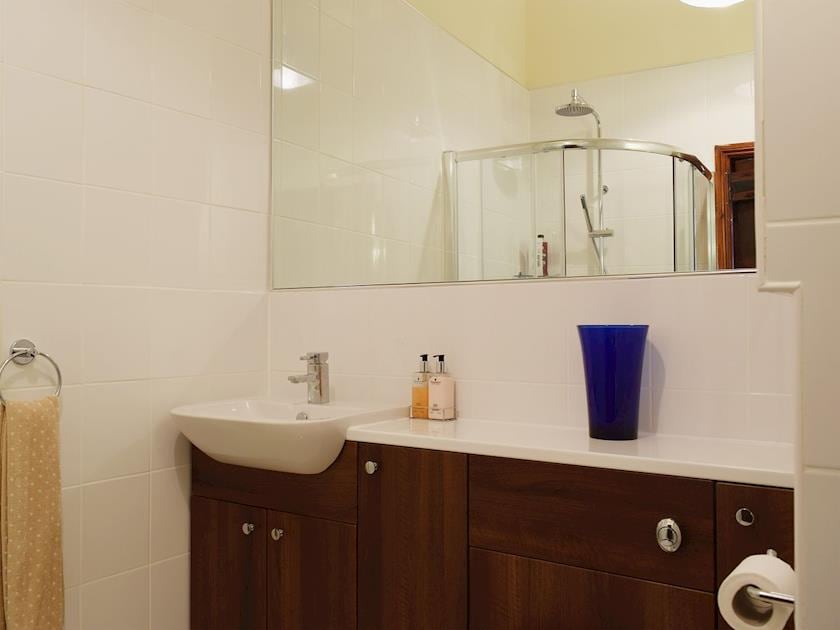 Stylish shower room with heated towel rail | Yew Tree Cottage - River Nene Cottages, Water Newton, near Peterborough