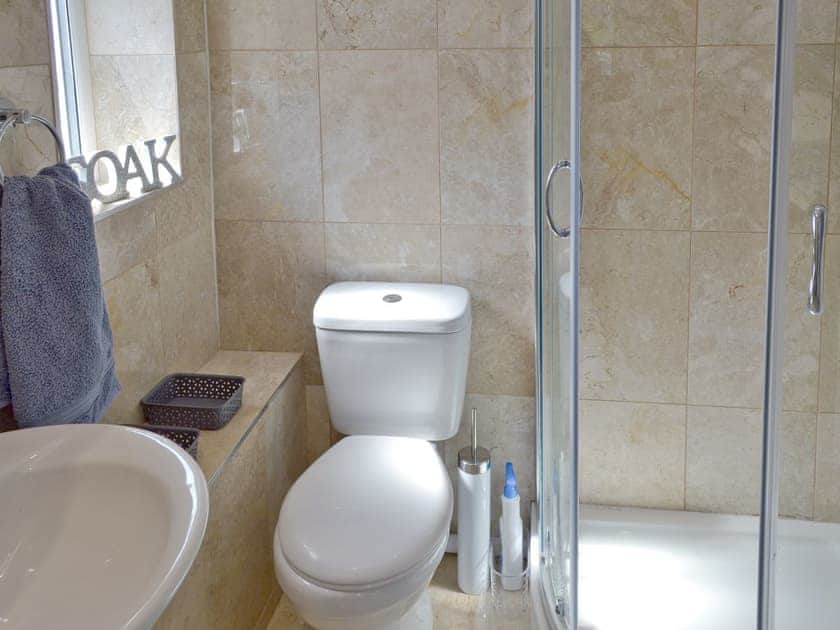 En-suite shower room | Smitten Cottage, Rhyl