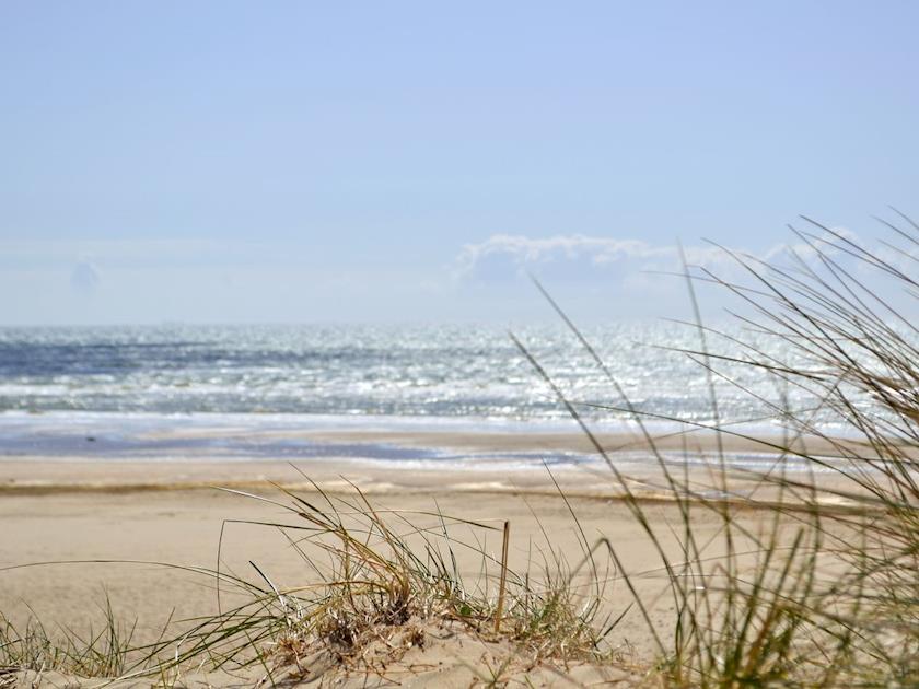 Picturesque coastline | Seaspray, Camber Sands, Rye