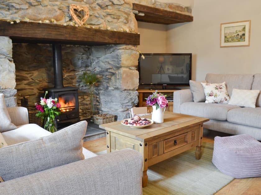Welcoming living room | Llifon, Bethesda Bach, near Caernarfon