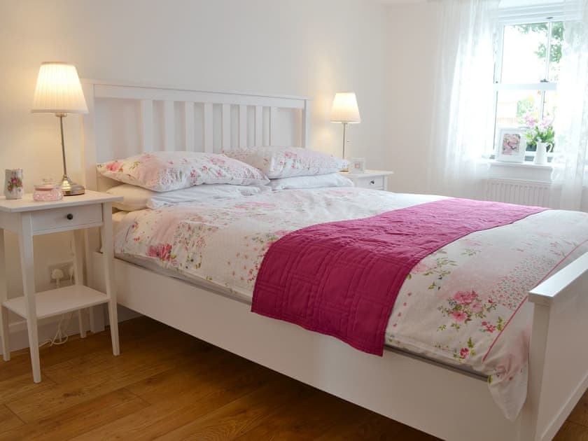 Comfy double bedroom | Llifon, Bethesda Bach, near Caernarfon