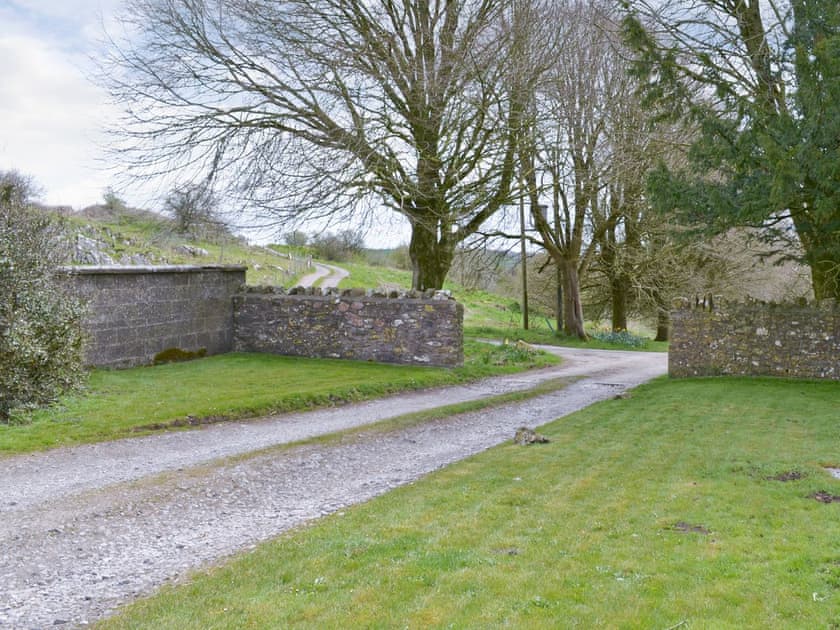 Entrance lane to holiday property | Wellington Farm, Priddy, near Wells