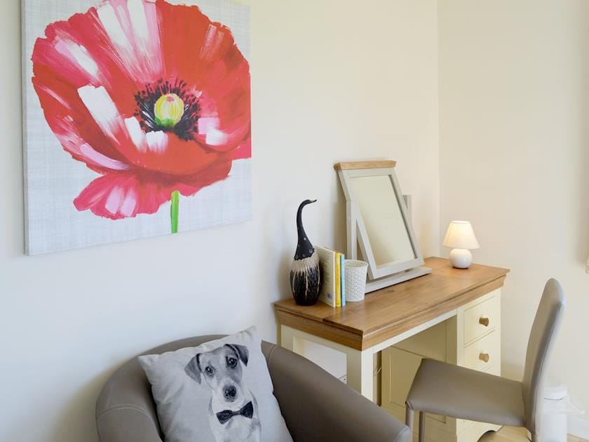 Dressing area of double bedroom | Roangorm, Achiltibuie
