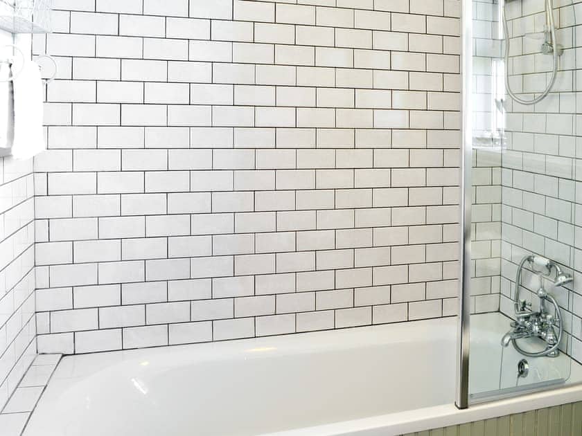 Bathroom | Driftwood Cottage, Seahouses
