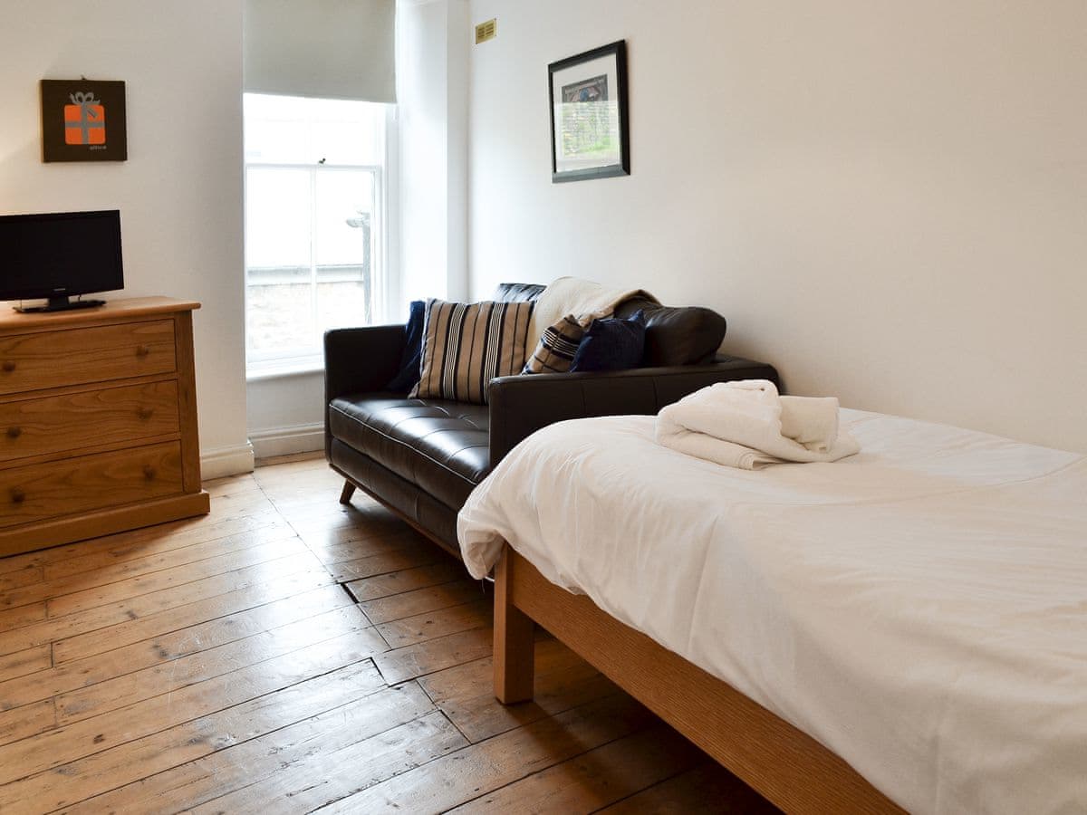 Oaken Cottage Ref Te8 In Mousehole Penzance Cornwall