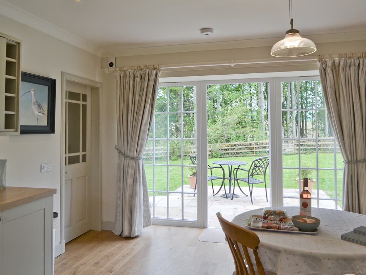 Strathisla Farm Cottages Curlew Cottage Ref Syyj In Meigle