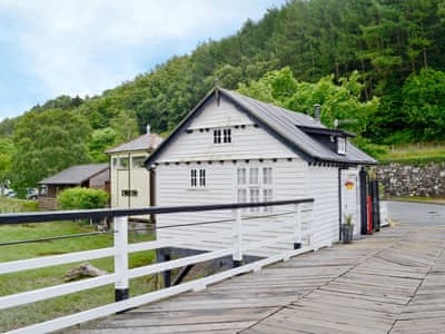 Toll Bridge House Snowdonia Accommodation Holiday Cottages