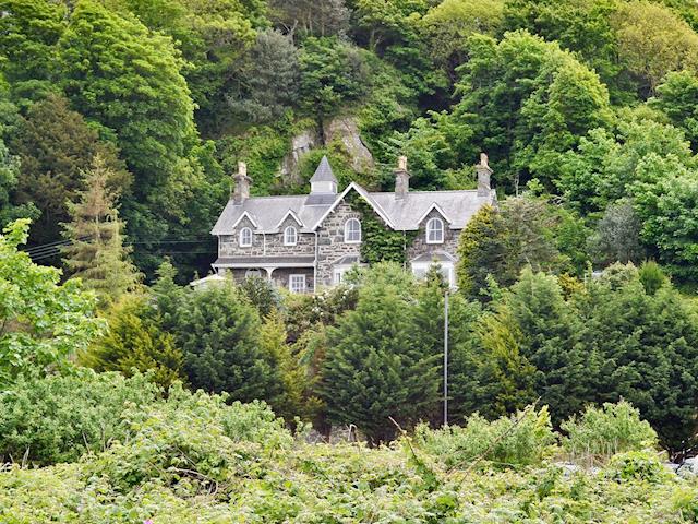 Noddfa Ref Ovx In Harlech Gwynedd Cottages Com