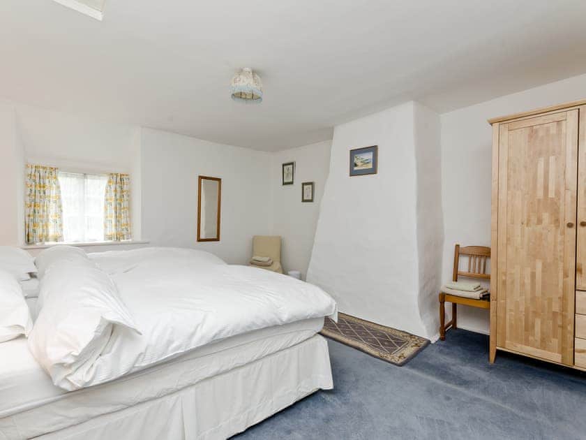 Twin bedroom | Brookside Cottage, Beeley, near Chatsworth