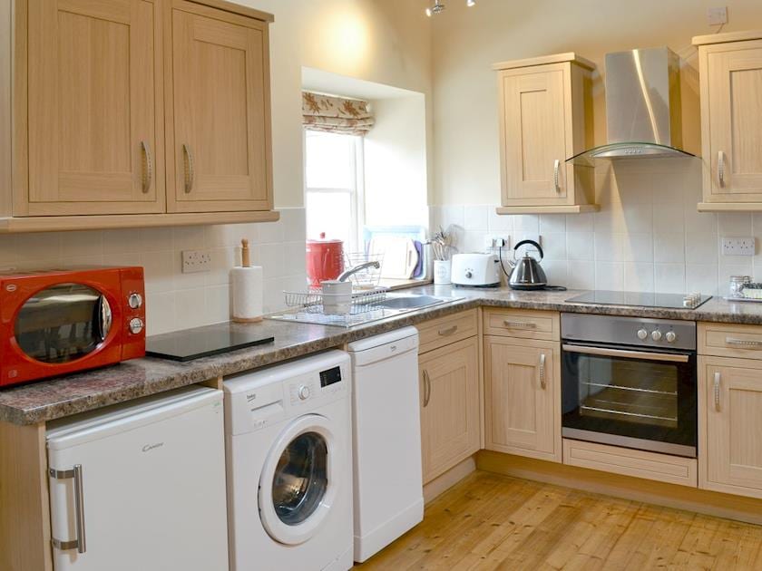 Well equipped kitchen | Guillemot Cottage - Manor Farm Cottages, Buckton, near Flamborough