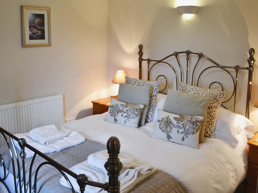 Double bedroom | Owl - Talehay Cottages, Pelynt, near Looe