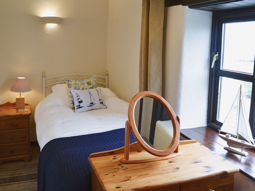Single bedroom | Owl - Talehay Cottages, Pelynt, near Looe