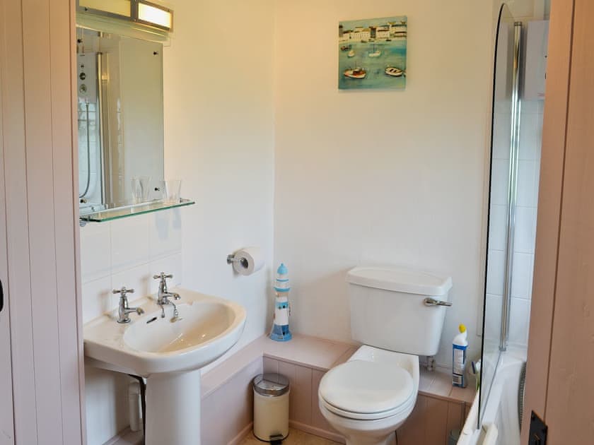 Bathroom | Owl - Talehay Cottages, Pelynt, near Looe
