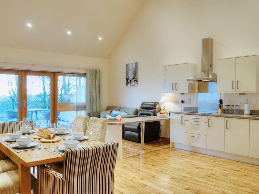 Large open plan living area with great views over the Firth of Forth | , 