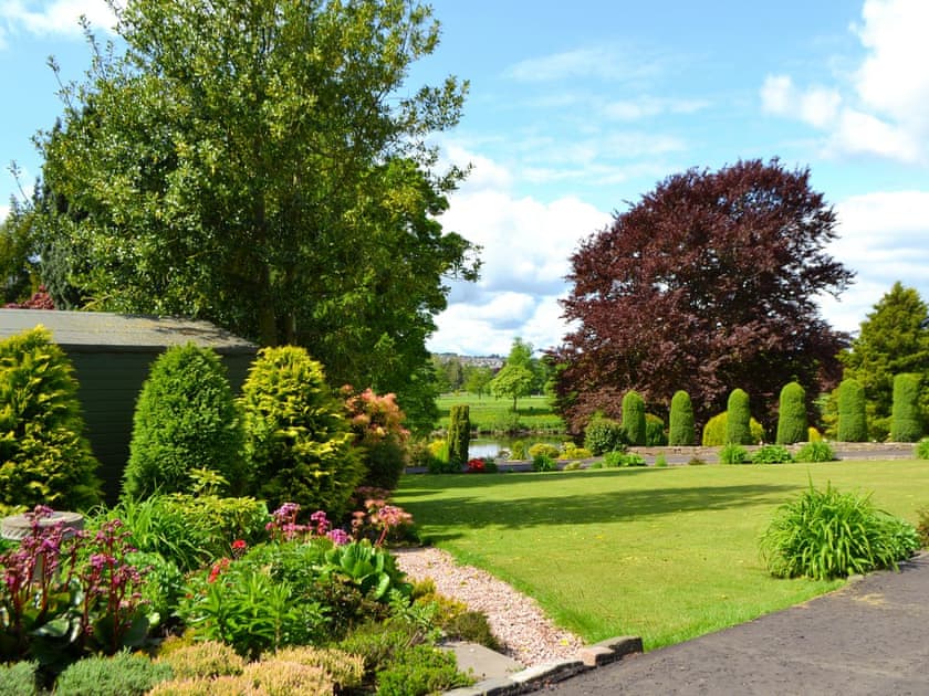 Stunning garden and grounds | Boatland Cottage, Perth