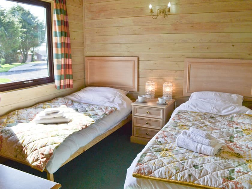 Twin bedroom | Lodge 46, Woolsery, near Bideford
