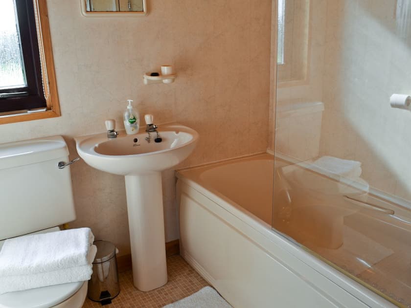 Bathroom | Lodge 46, Woolsery, near Bideford