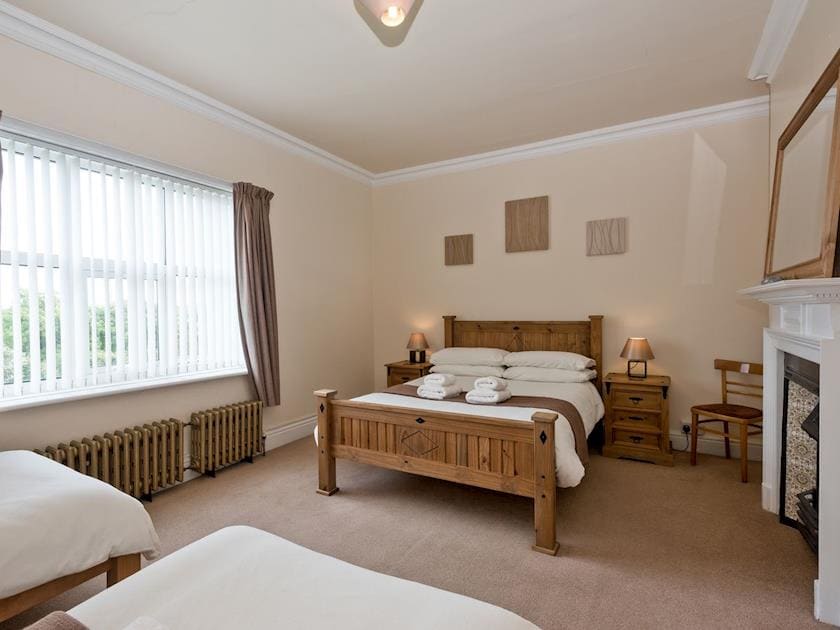Triple bedroom | St Peters Court, Bacton