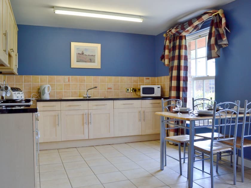 Kitchen/diner | Poppy - Netley Hall, Dorrington, near Shrewsbury