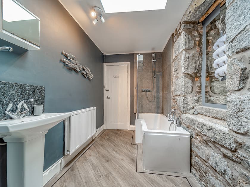 Modern bathroom with shower over bath | Creebank, Newton Stewart