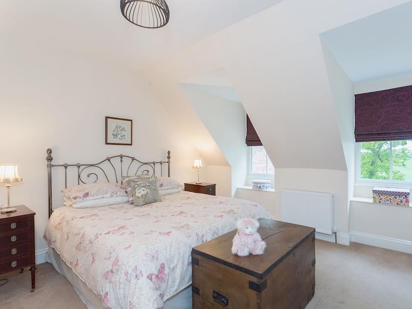 Romantic double bedroom | Yokefleet Cottage, Sandholme, near Beverley