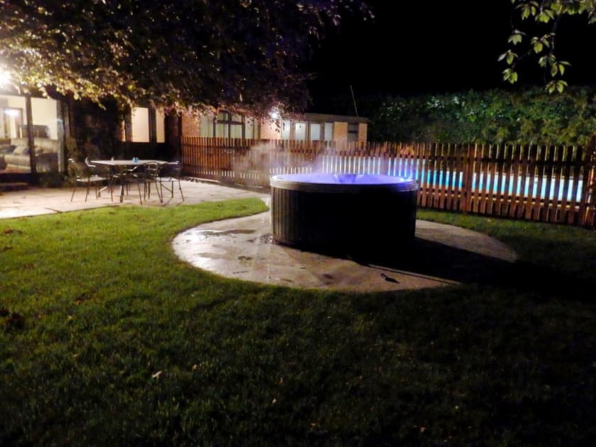 Relaxing hot tub | The Beech House, Corton, near Lowestoft