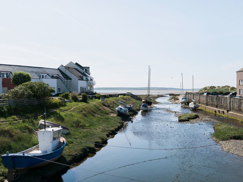 Lovely creek and harbour a few minutes walk from the cottage | Lazy Cottage, Haverigg, near Millom