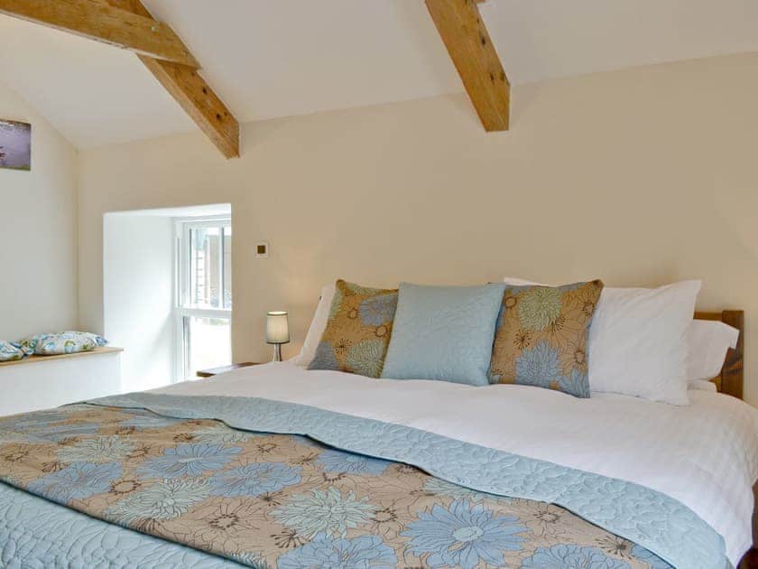 Twin ‘zip-link’ beds can be configured as a double | Dolgoy Cottages - Ponycob Cottage - Dolgoy Cottages, Llangrannog