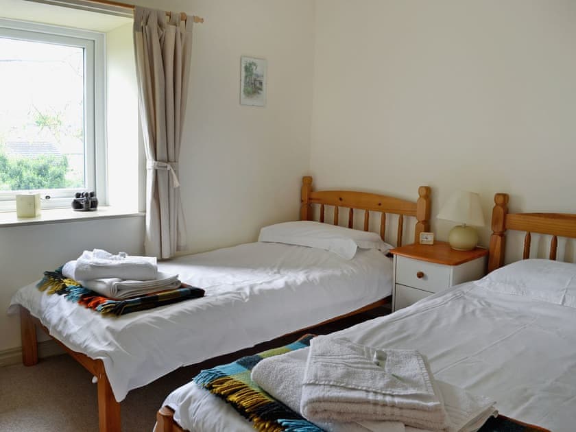 Charming twin bedroom | Mews Cottage, Middleton-in-Teesdale