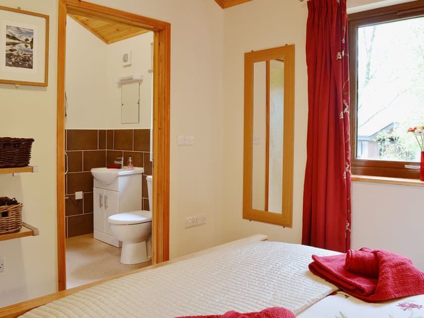 Cosy double bedroom with en-suite | Rowanburn Lodge, Greystoke, near Penrith