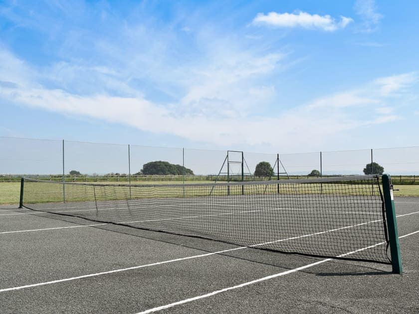 Tennis court | New Inn House, Abbots Salford, near Stratford-upon-Avon