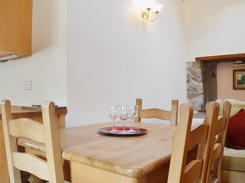Lovely dining area | Barn Owl Cottage - Willersley Farm, Cromford, near Matlock