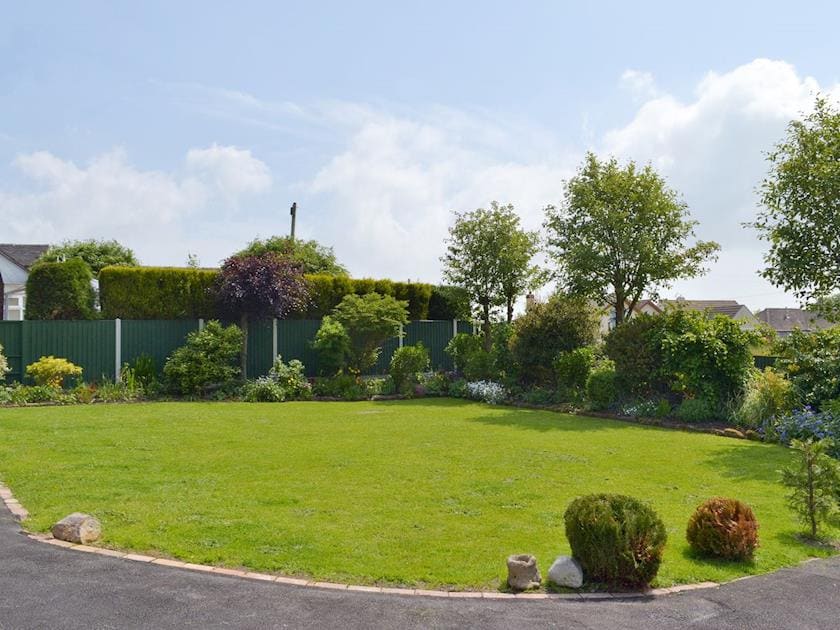 Enclosed lawned garden | Hillcrest House, Brown Edge, near Leek