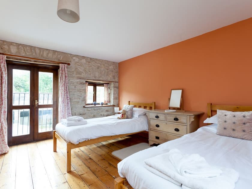 Twin bedroom | Old Milking Parlour, Osmington, near Weymouth