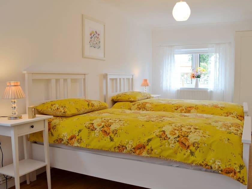 Twin bedroom | Llifon, Bethesda Bach, near Caernarfon