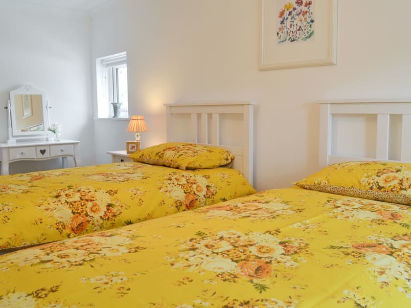 Twin bedroom | Llifon, Bethesda Bach, near Caernarfon
