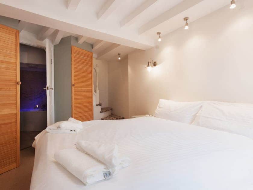 Double bedroom | Ferrydown, Salcombe