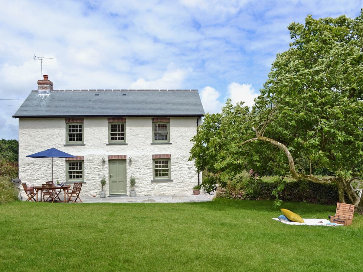 Lavender Cottage Ref Ukc591 In Kea Near Truro Cornwall