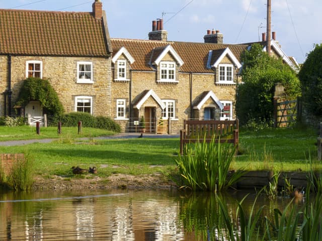 Pond View Cottage Ref Iyy In Brantingham Near Beverley
