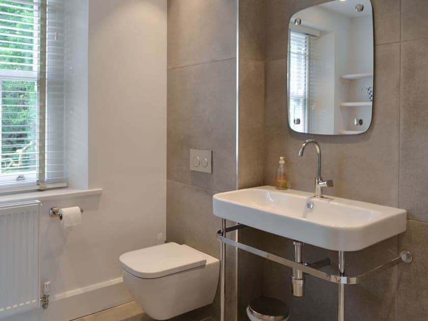 En-suite shower room | Dale View, Little Langdale near Ambleside
