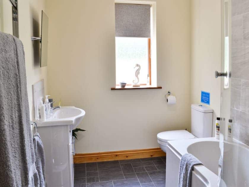 Bathroom | Russet - The Old Orchard, Beeford near Skipsea