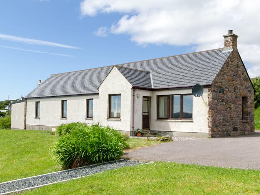 Picturesque cottage in grand setting | Ach-na-Clachan, Gairloch