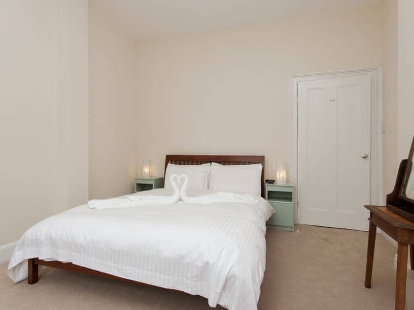 Comfortable double bedroom | Hawkins, Dartmouth