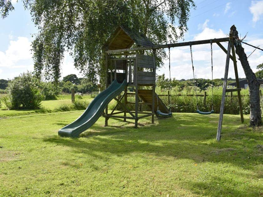 Children’s play area | Grange Farm Holiday’s - Red Squirrel Lodge - Grange Farm Holidays, Wootton, near Ryde