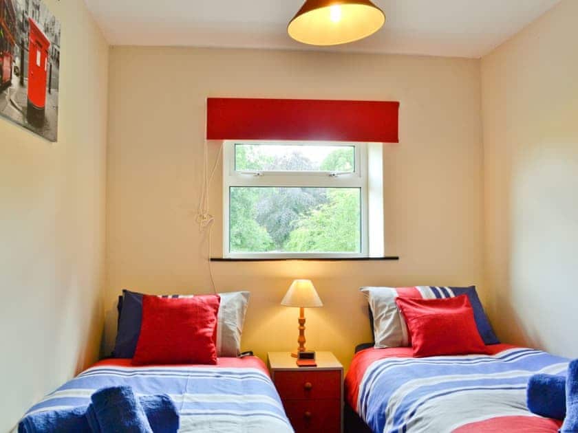 Twin bedroom | The Old Post Office, Ruckhall, Eaton Bishop, near Hereford