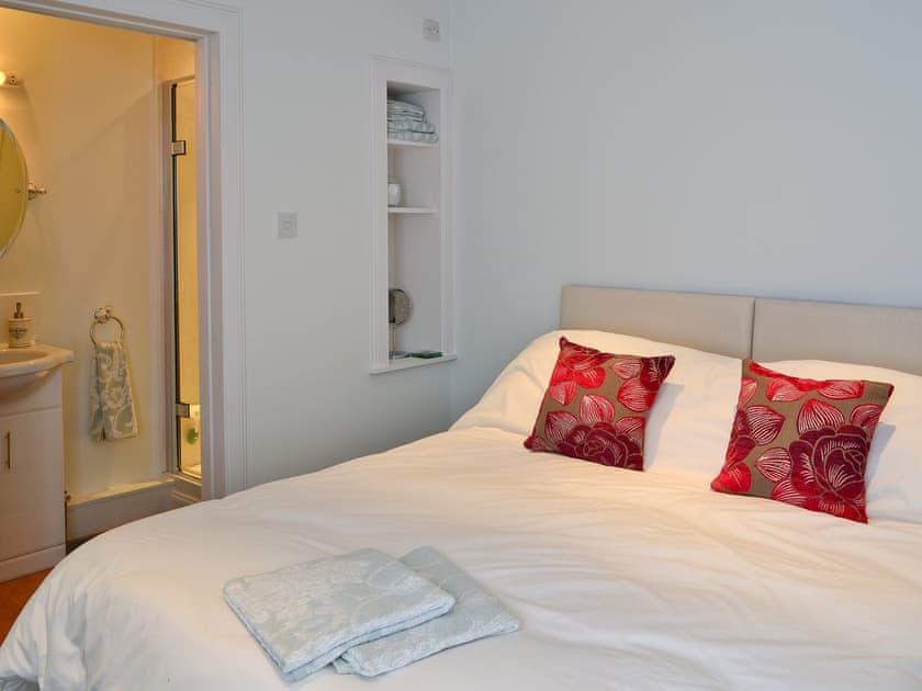 Double bedroom | Roseburn Cottage, Moffat