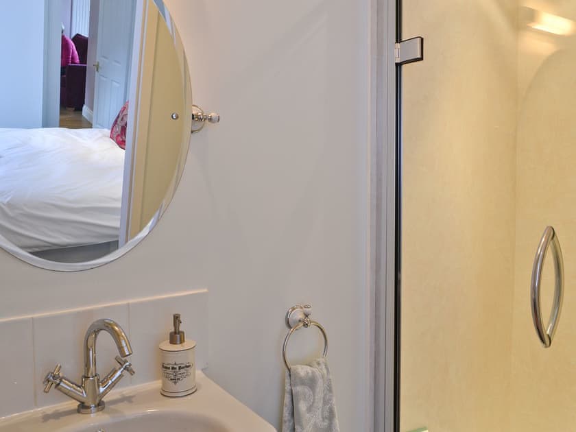 Shower room | Roseburn Cottage, Moffat