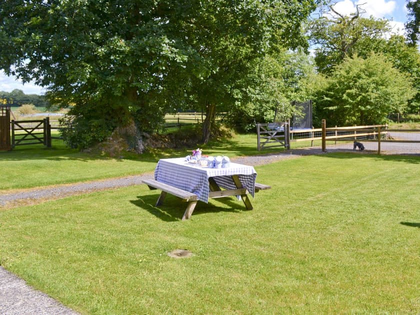 Large lawned garden | Badger’s House - Libbear Barton, Shebbear, near Bude