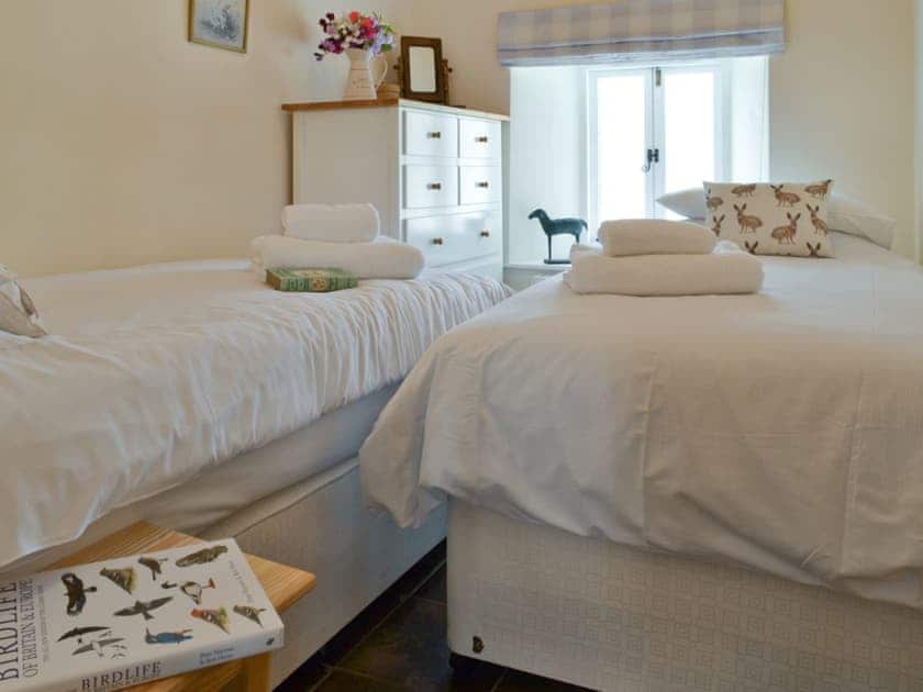 Relaxing twin bedroom | Mole End - Libbear Barton, Shebbear, near Bude